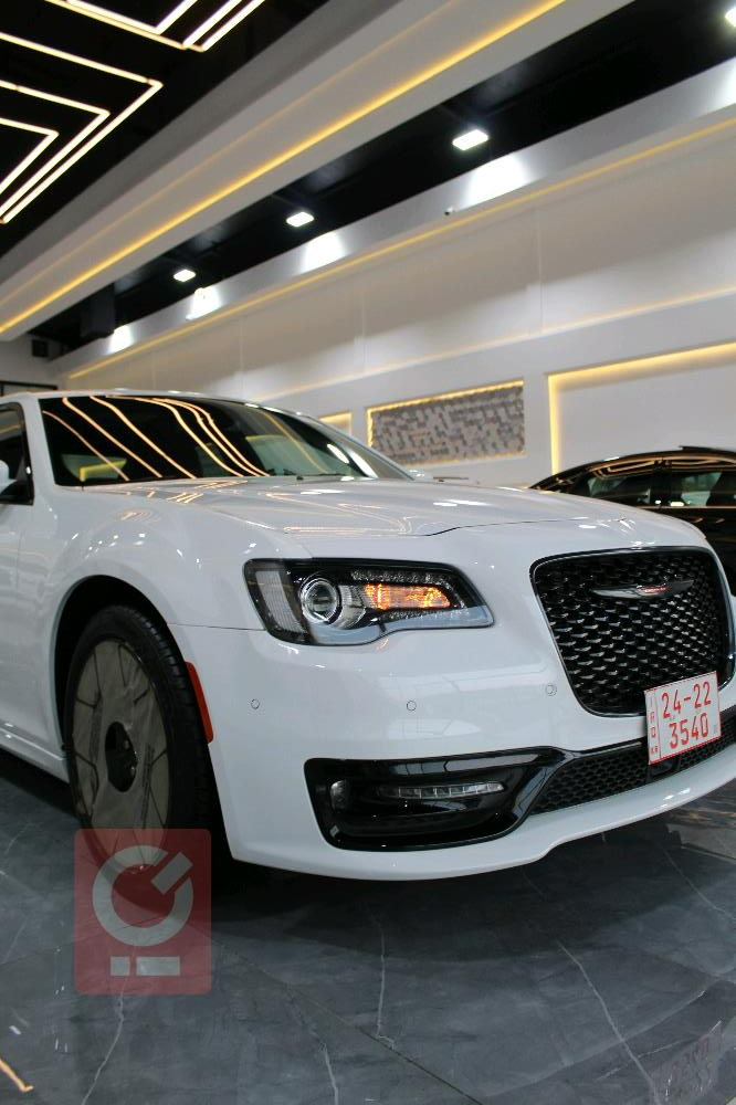 كرايسلر 300